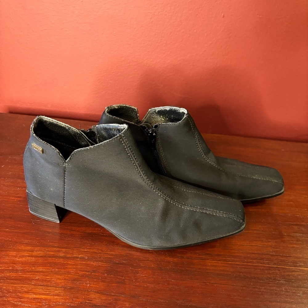 Rieker Women Kelly Black Waterproof Booties 38 US 7.5 Zip Up Stretch Ankle Boots - Picture 4 of 8